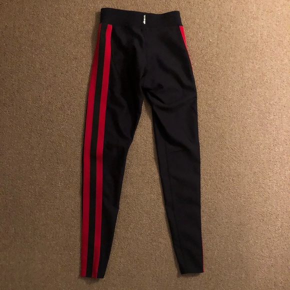 Ultracor NWOT Collegiate Stripe Leggings - Picture 9 of 9